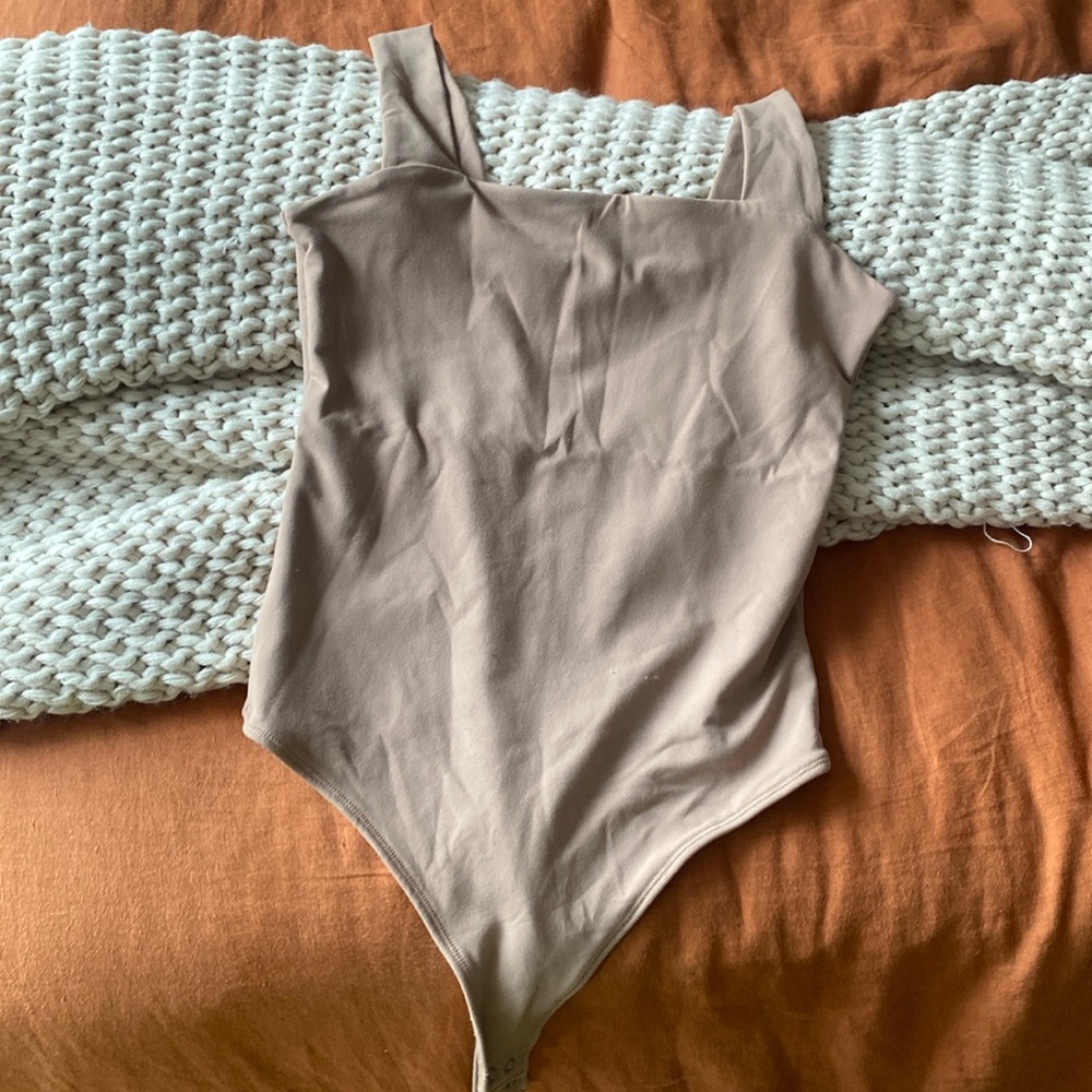 Abercrombie and fitch body suit